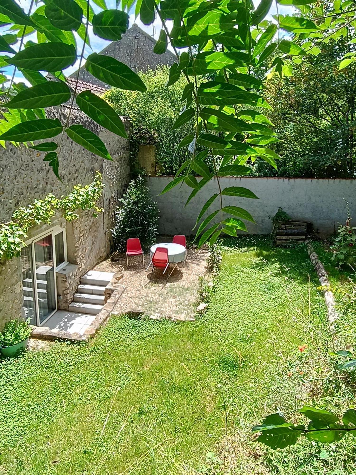 Logement Entier Dans Village Calme Guillerval Luaran gambar